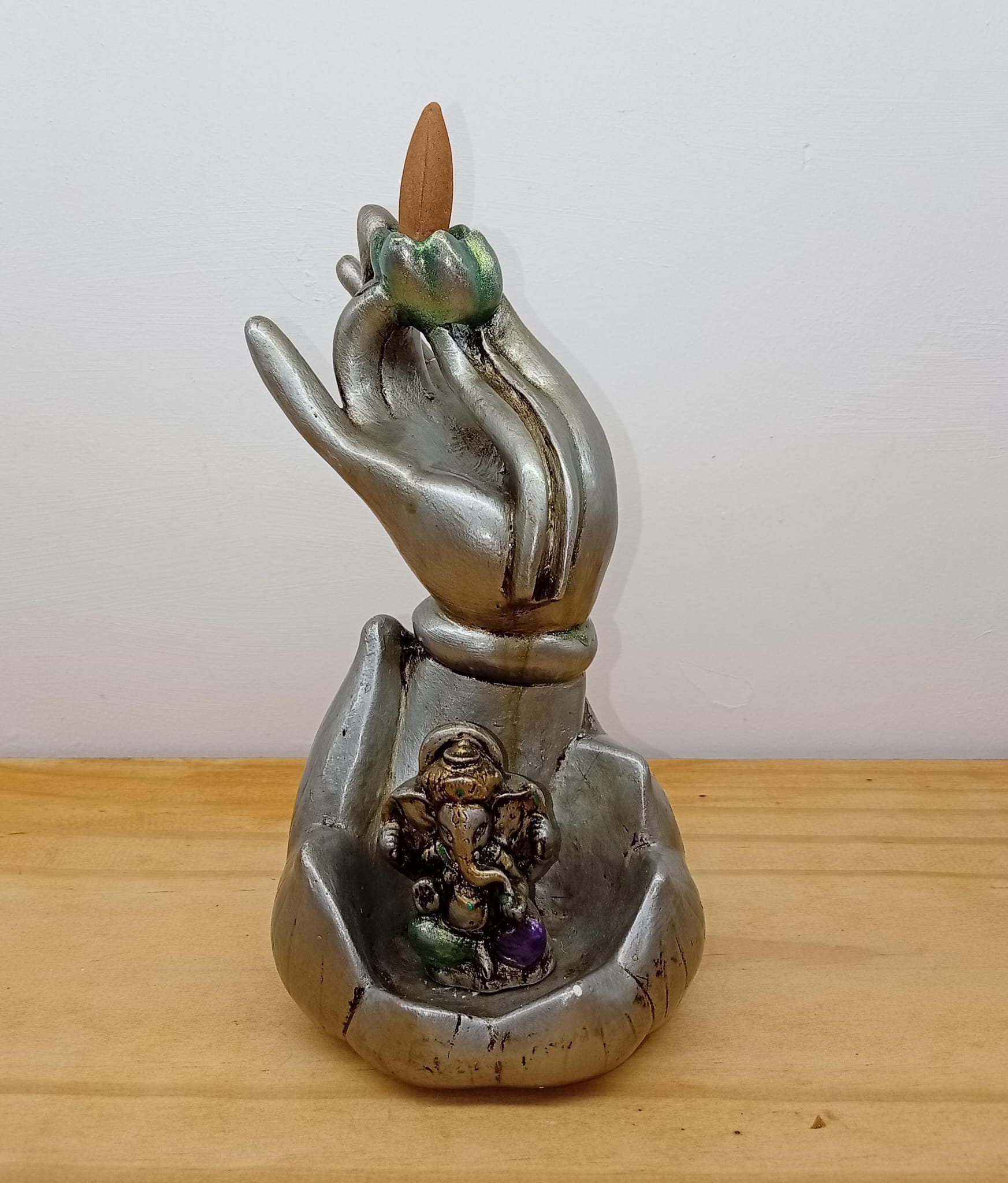 FUENTE MANO GANESHA